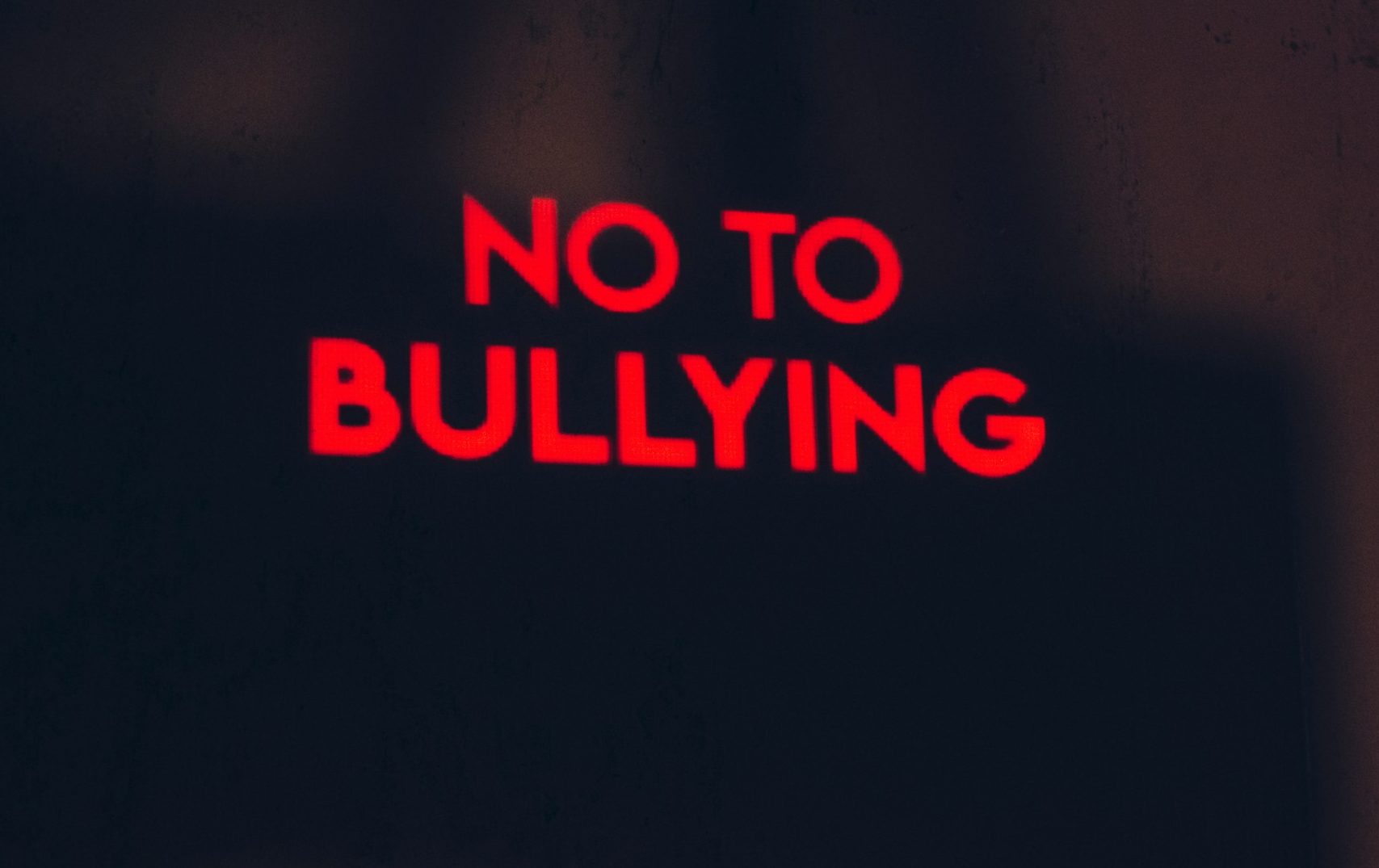No to bullying_Quelle: Road ahead_Unsplash schriftzug_no to bullying